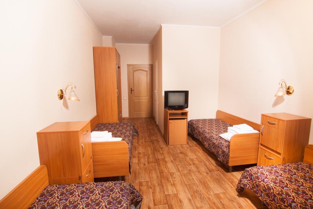Mini-hotel On Geroiv Energetykiv Street 18 Otel Kiev
