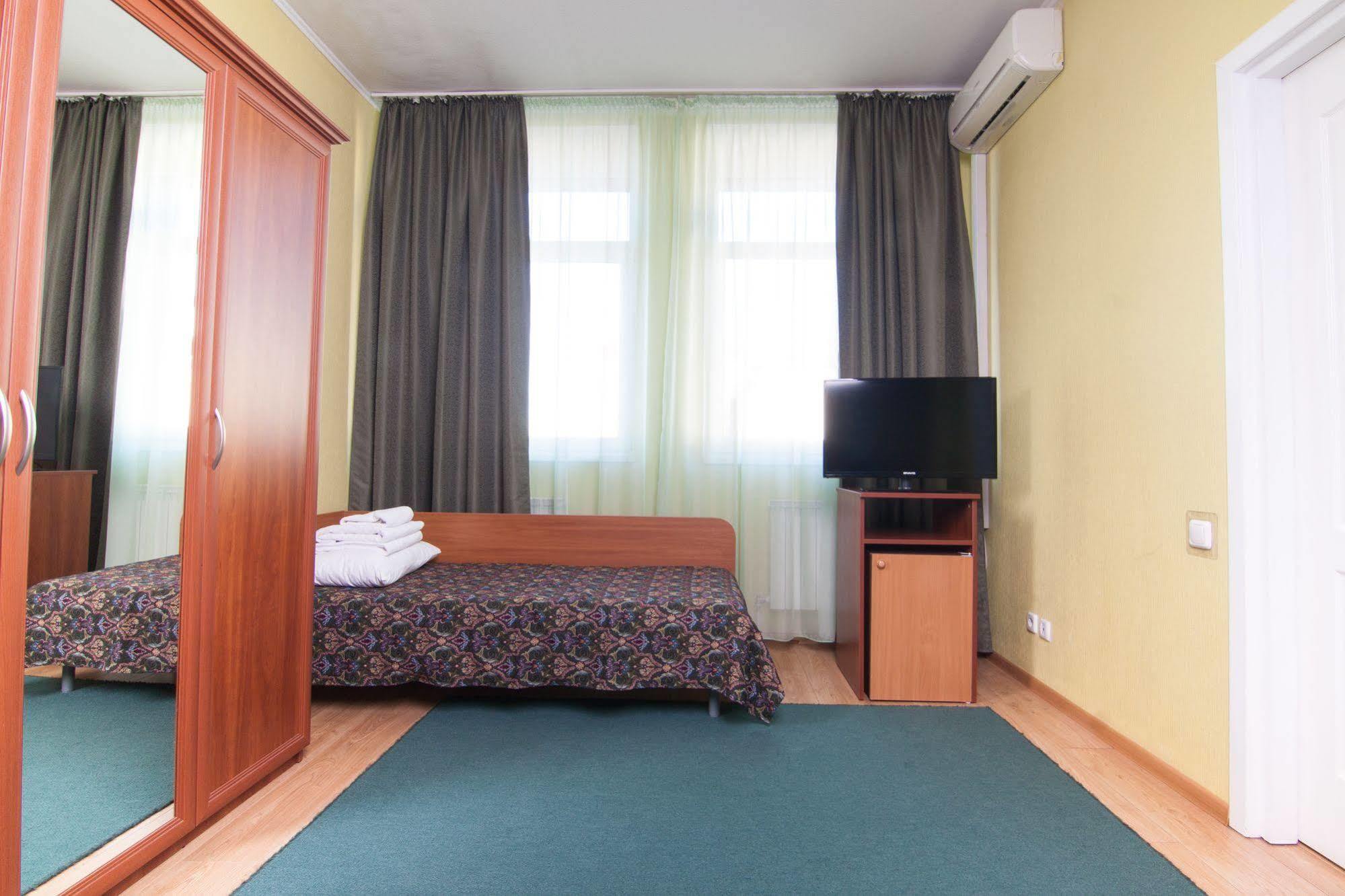 Mini-hotel On Geroiv Energetykiv Street 18 Kiev